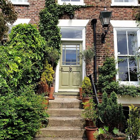 Saint Hilda'S House Acomodação com café da manhã Whitby Exterior foto